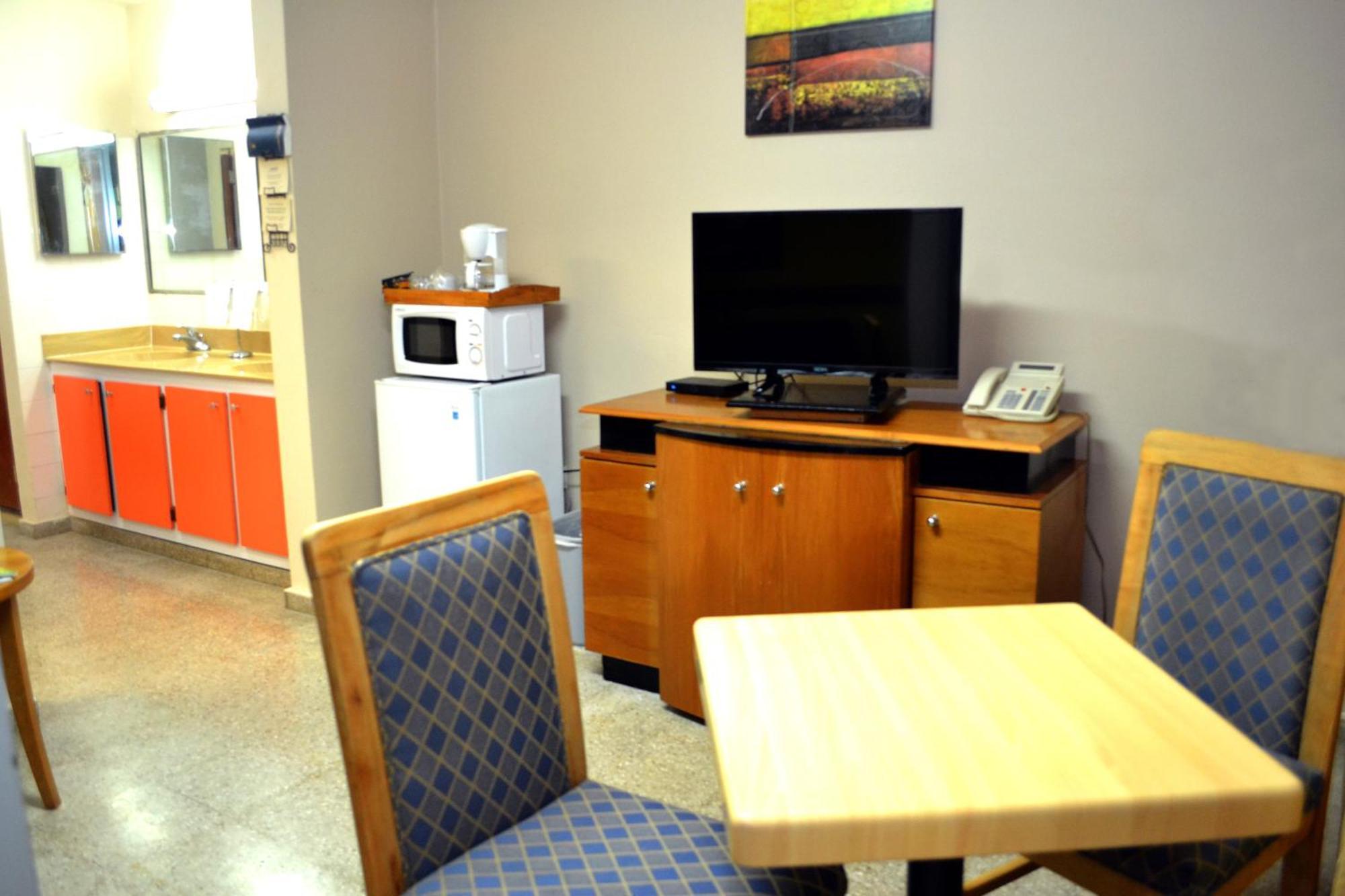 Hostal Universitario Сан-Херман Экстерьер фото