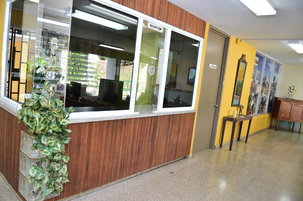 Hostal Universitario Сан-Херман Экстерьер фото