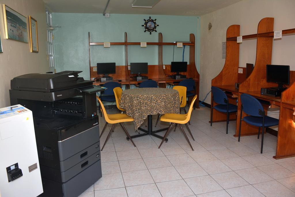 Hostal Universitario Сан-Херман Экстерьер фото